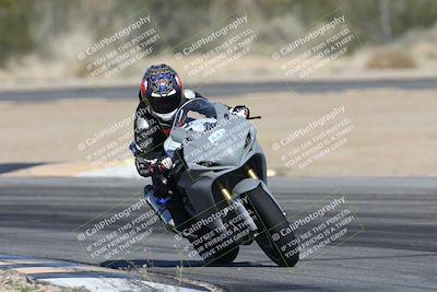 media/Jan-15-2026-Racers Edge (Thu) [[dfebeb70ab]]/2-A Group/Session 5 Turn 2/